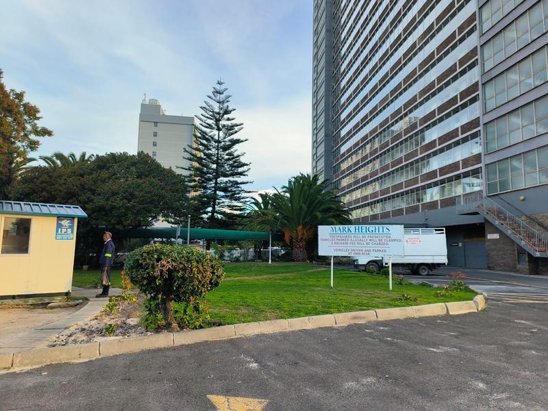 2 Bedroom Property for Sale in Goodwood Central Western Cape